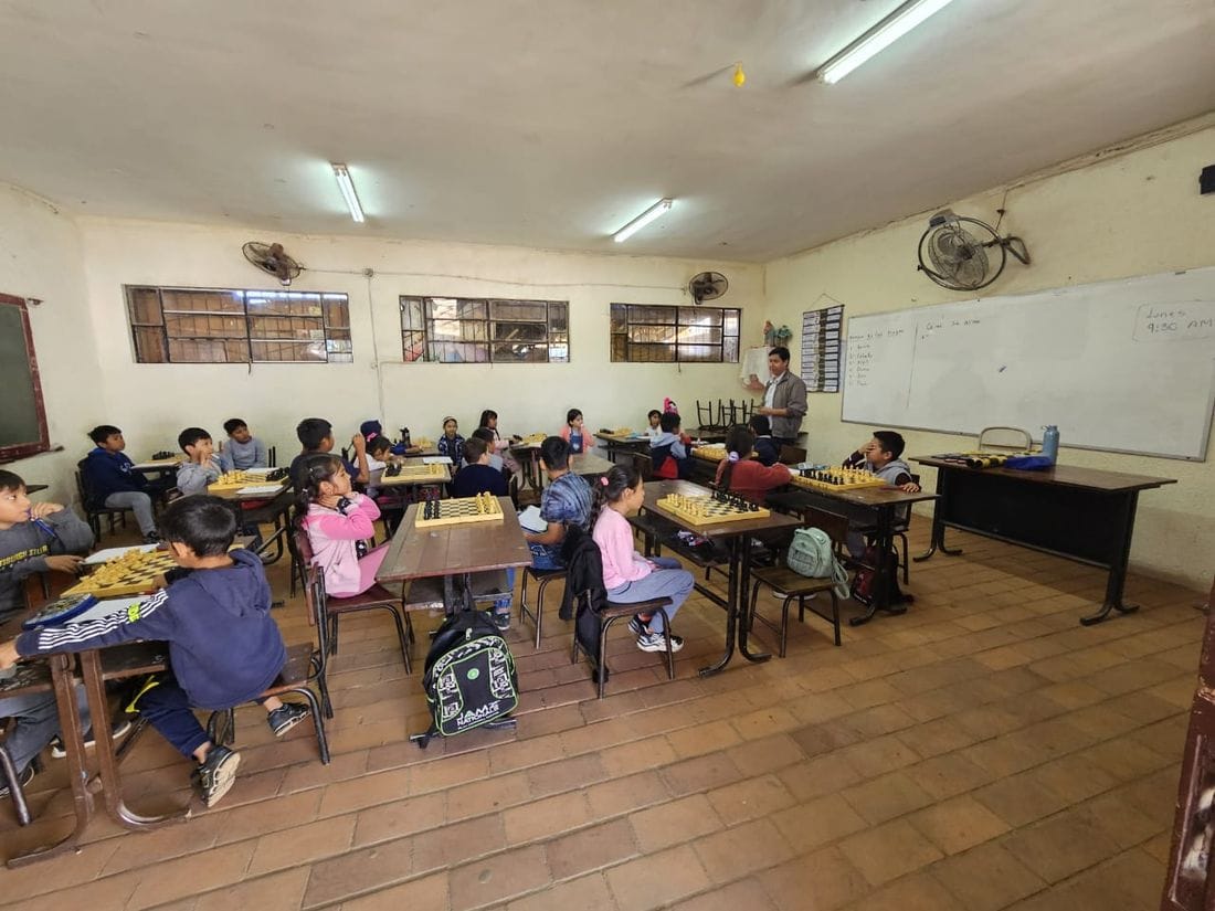 Clase de ajedrez de P.E.C.U.